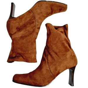 Karen Scott Baron Sz 8.5M Sock Boots Square Toe Heel Brown Faux Suede Very Mod